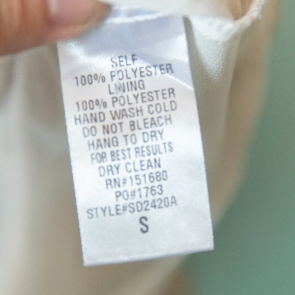 Storia Cream Micro Floral Puff Sleeve V-Neck Ruffle Skirt Mini Dress Size Small - Picture 8 of 9